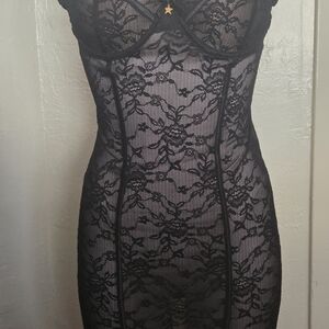 Elegant Black Lace Chemise